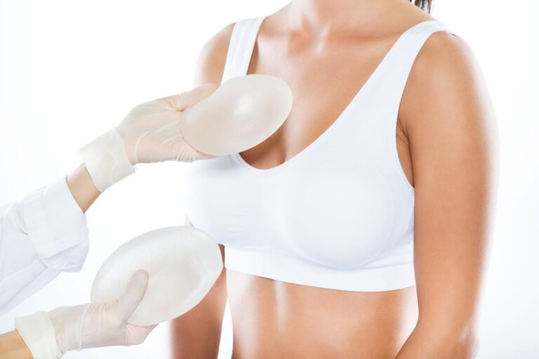 Patient consultation with Dr. Ulaş Bali for breast augmentation