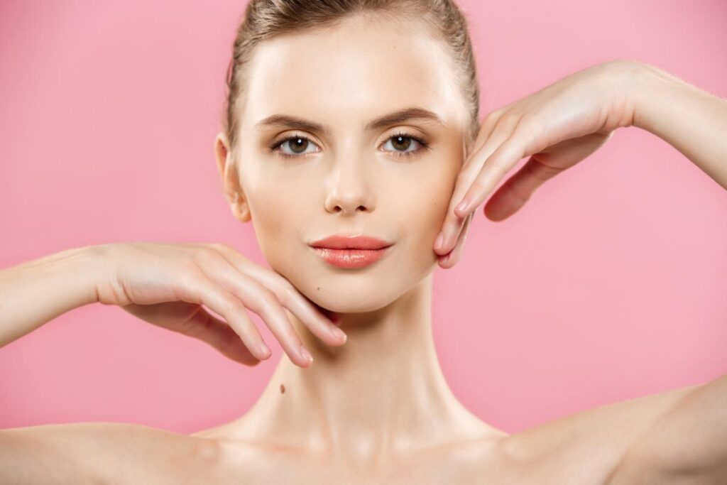 Surgeon using robotic system for precise facial aesthetic surgery in modern clinic